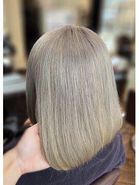 ラモードイワイ 中津川(La mode IWAI) LaModeIWAI/ブロンドカラー/ブリーチカラー/ボブ