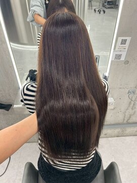 シイム(CYM) 艶髪ダークグレージュ/ストレート/ロング