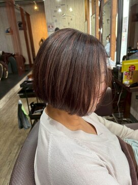 ビーチェ 小岩(Bice) 華やかさをプラスする白髪染めハイライト×ショートボブ