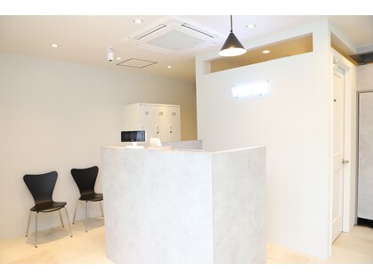 アグ ヘアー ヴァース 中川店(Agu hair verse)の写真