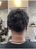 カール感をしっかり出した男気パーマです。