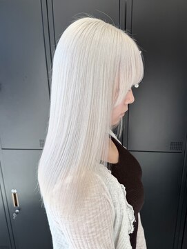 シェイト(ciate) White Instagram @ciatesara