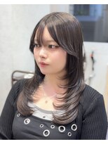 レンテ 千葉(LENTE)&nbsp;レイヤーに繋がる顔まわり/suzuka