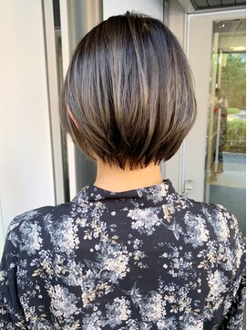 アイティー バイ アルバム 中野店(IT by ALBUM) エアタッチショート_外ハネボブセクションカラー_ba392091