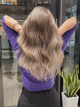 ステアケース 武蔵小杉店(stair:case) 脱白髪染ハイライトカラー大人かわいい外国人風