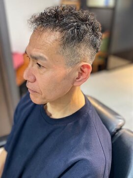 バーバーバー 四谷(BARBER-BAR) クリロナ風カールスタイル
