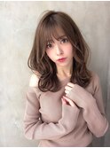 ロングミディアム大人ヘアレイヤー巻き髪