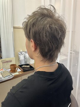 コアフィールフィス(COIFFURE fils) 【見附　今町】ハイトーン　ベージュアッシュ