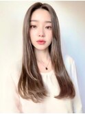 サラツヤロング 前髪なし ナチュラルストレートヘア 小顔