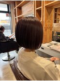 20代30代40代前下がりストレート小顔補正立体カット