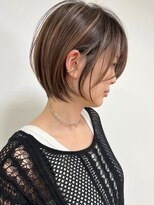 大人ショートヘアハイライトベージュカラーイルミナカラー