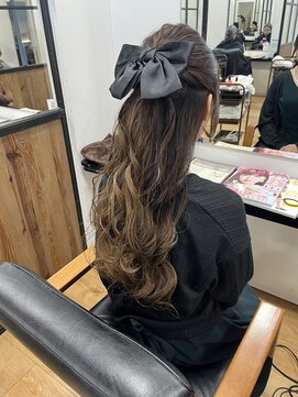 アパートメントヘアー ハーフアップ/ヘアセット