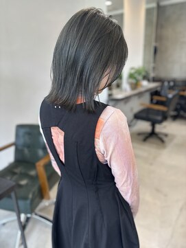 イル(ill) オリーブカラー オリーブベージュ ミディアム 大須