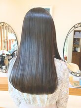 『トステア＋植物性ケラチン』の贅沢な髪質改善！美髪に必要な栄養をたっぷり浸透！