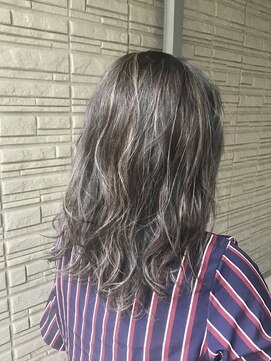 サムブリッジ(SOMEBRIDGE) ☆外国人風ヌーディーグレージュハイライト★(SOMEBRIDGE 亀有)