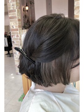 ドゥ スタイル 三国ヶ丘店(Duex Style) グレイカラー×イルミナカラー×インナーカラー