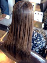 トゥエンティーフォー(24)&nbsp;最新ヘアエクステでサラツヤロング