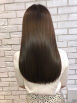 シシ 新宿(She 2.)&nbsp;ツヤツヤ　髪質改善　パールベージュ