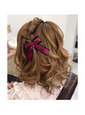 編み込みアレンジのおろしスタイル