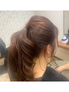 サロンパルヨン ヘアーアンドネイル(SALON paljon Hair&Nail) 大人ポニーテール