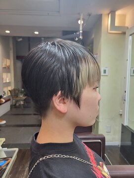 榮美容室 本店 ガーリーショート