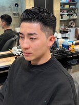 ビンゴ(BINGO)&nbsp;1475黒髪刈り上げツーブロックフェードカットバーバースタイル