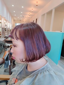 ジャム オードリー(Jam Audrey) ピンクグラデーションカラー/リップラインボブ/オン眉