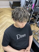 アレス バイ シカ 神戸三宮元町店(ALLES by Cica)&nbsp;波巻きツイストスパイラルパーマツーブロック刈り上げ