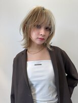 ハイトーンカラー外国人風ボブ切りっぱなし外ハネナチュラルボブ