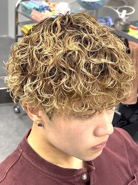 フィフスパーク(fifth PARK) 渋谷強めプードルパーマ茶髪メンズハイライトカラー19時以降