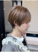 ☆大人ハンサムショート　前髪あり　秋冬ベージュカラー