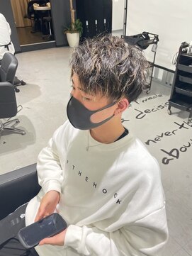 メンズサロン キング 高槻店(Men’s salon K!ng) 波巻きツイストスパイラルパーマ/フェザーパーマ/眉毛/メンズ