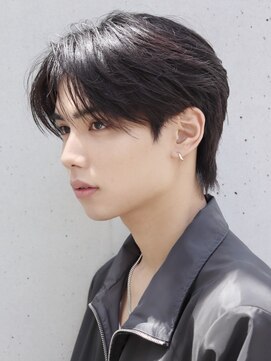 エイド 本店(aid) ダウンパーマセンターパート毛流れコンマバングビジネスショート