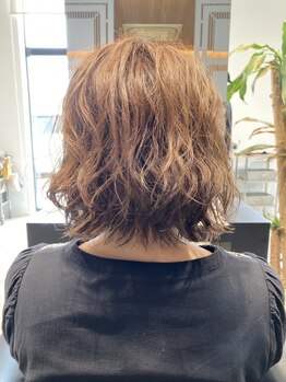 WELLE～hair design～【ヴェレ ヘアデザイン】【4月NEWOPEN（予定）】の写真/クセが強い方も自然にキマるスタイルで、扱いやすい自然な仕上がりから朝のスタイリングを楽に♪