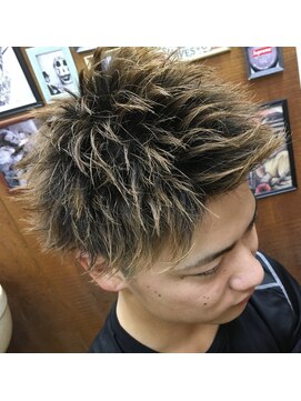 ヘアーパークキューブ 外ハネ多めのツンツンショート!!