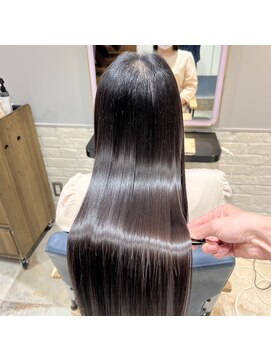 ネオリーブ シュシュ 神保町店(Neolive susu) 艶髪ストレート