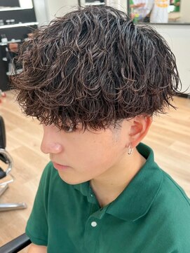 ウェイビーエフティフィフス 横浜西口(WAVEY ft.fifth) 波巻きパーマメンズパーマメンズヘアツーブロックツイストパーマ