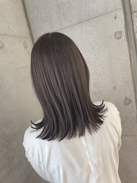 リビンバイアフロート(Livin by afloat) 切りっぱなしロブ シルバーグレージュ おおたかの森