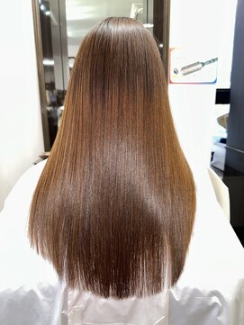 美容室 夢先案内 NEOメテオストレート艶髪