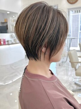 ザシー オモテサンドウ(The C) 20代30代40代ナチュラル大人可愛いレイヤースタイル