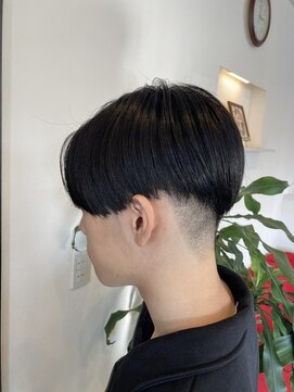 美容室 ジユウノメガミ(Jiyuno megami) メンズ前下がりセンターパート