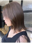 大人シアーベージュミニウルフボブミディアムレイヤー