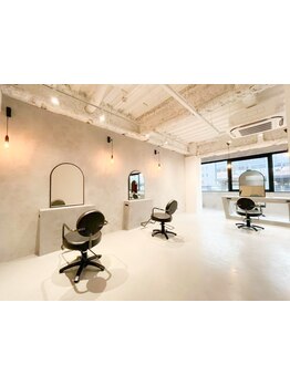 [江坂駅徒歩１分]心斎橋の大人気サロンが江坂エリアに！お客様の“なりたい”を叶えます♪