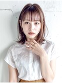 透け感バングの外ハネミディアム