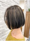 大人っぽ切りっぱなしボブショートボブ前下がりボブハイライト