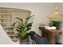 フィルム コウベ(Film Kobe)の雰囲気（カフェのような内装です）