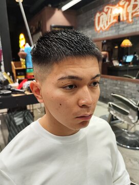 バズカット/スキンフェード/フェードカット