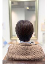 ヘアー グリーン(hair green)&nbsp;白髪を活かすシルバーグレー大人ショート