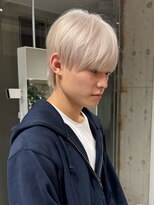 シア(XIA) ホワイトブロンド