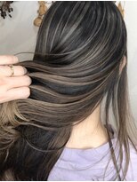 ウル(Ulu)&nbsp;コントラストハイライト×ホワイトグレー